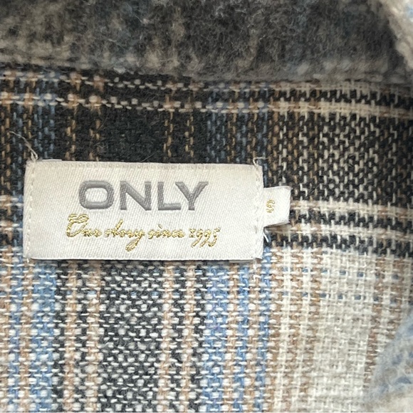 ONLY Plaid Cropped Jacket – Size S – Cozy Shacket Style - Picture 5 of 11